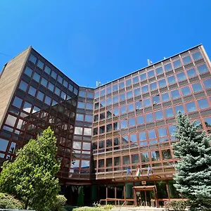 https://hotel-estella-superior.egerhotels.net